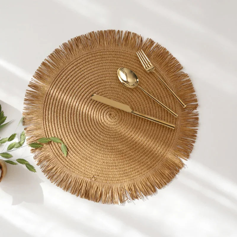 Hand-woven round placemat with fringes