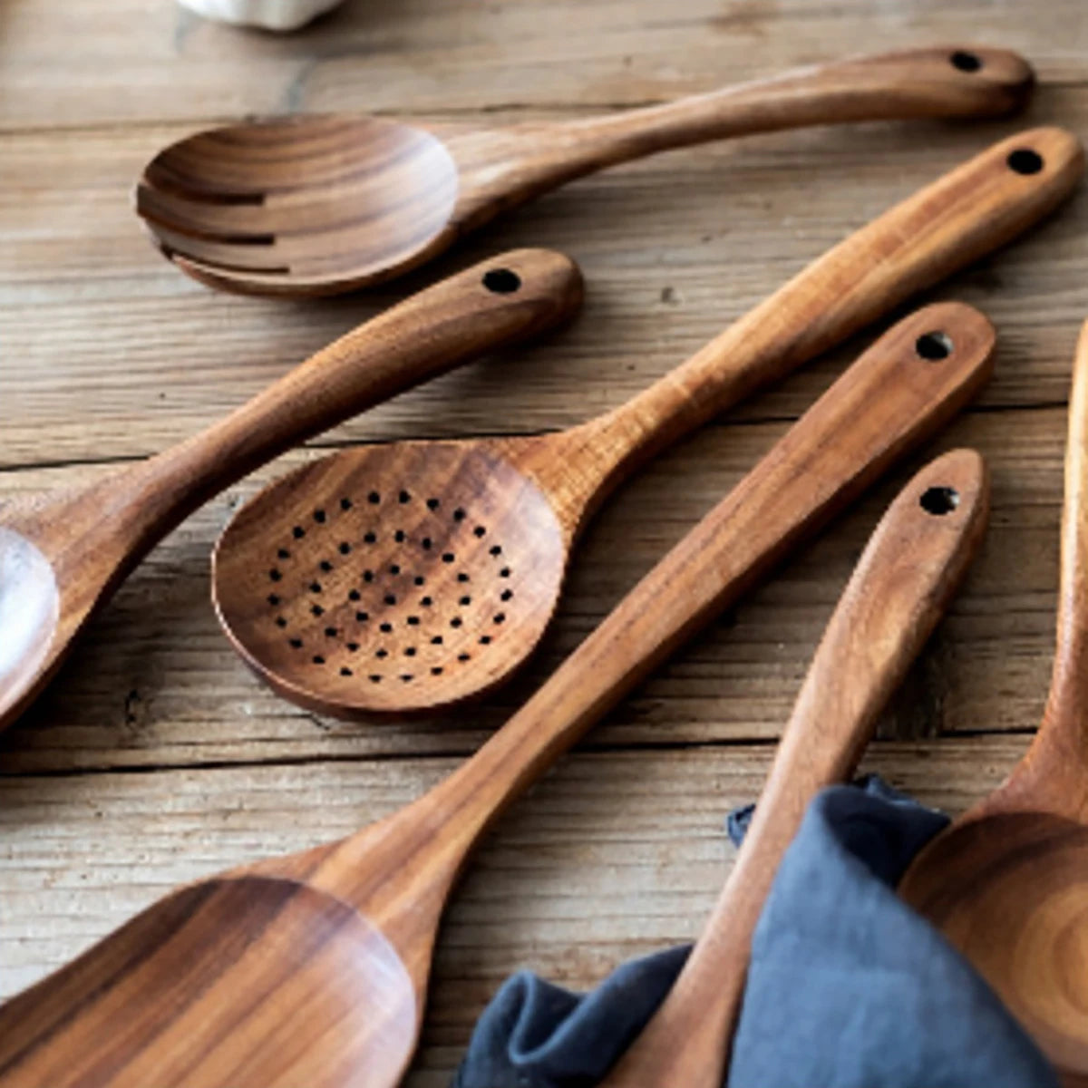 Wooden kitchen utensil set